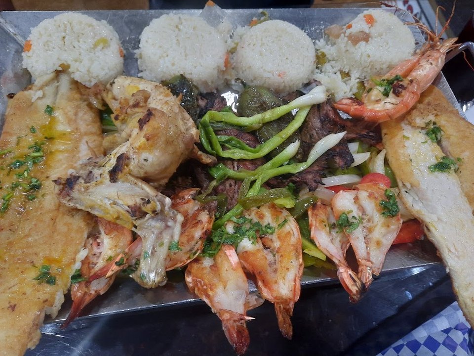 Parrillada Mixta De Mariscos